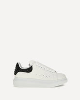 Oversized Sneakers with suede heel and crystal details - WHITE | Base Blu