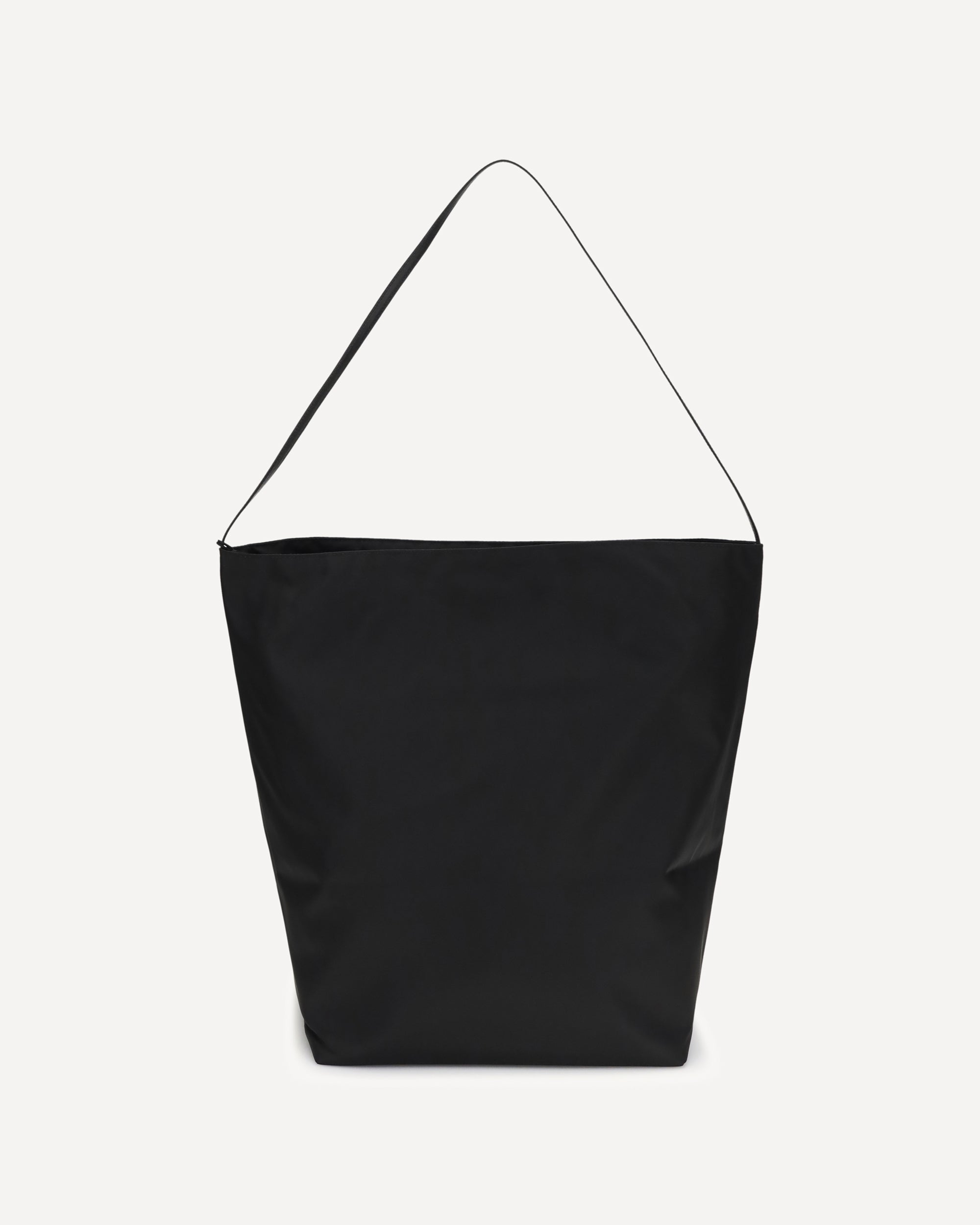 VALESQUE Nylon Bucket Bag BLACK | Base Blu