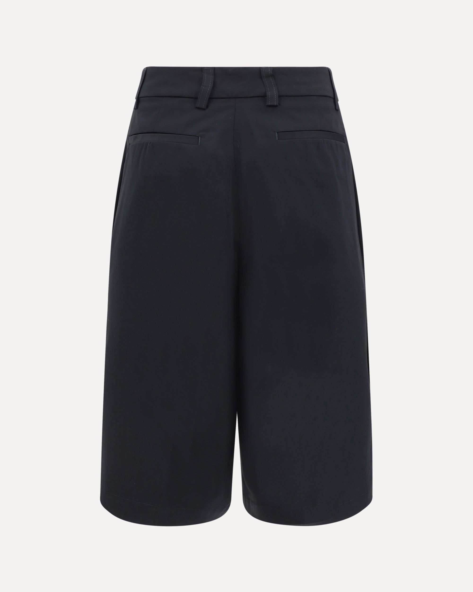THE LATEST Bermuda Shorts BLACK | Base Blu