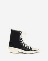 Chuck 70 De Luxe Pointed Sneakers - BLACK | Base Blu