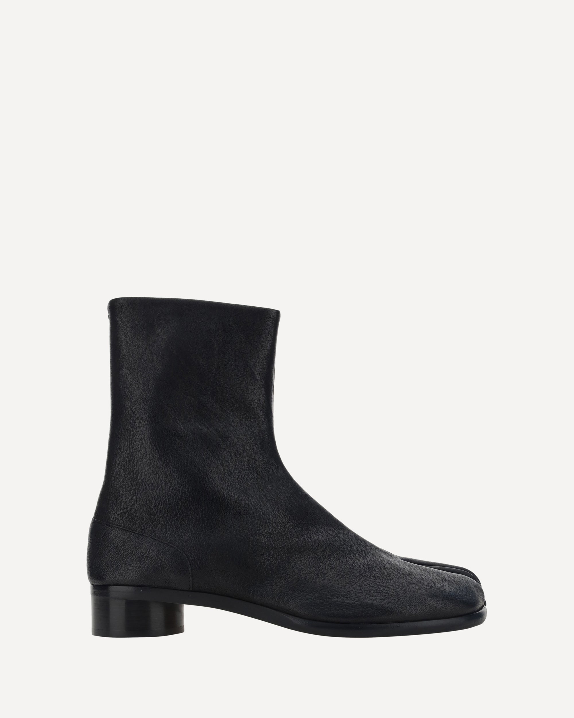 MARGIELA Leather Tabi Ankle Boots BLACK | Base Blu