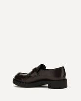 Brushed leather Loafers with triangle logo - BROWN | Base Blu