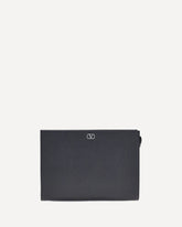 VLogo Signature grained calfskin Pouch - BLACK | Base Blu