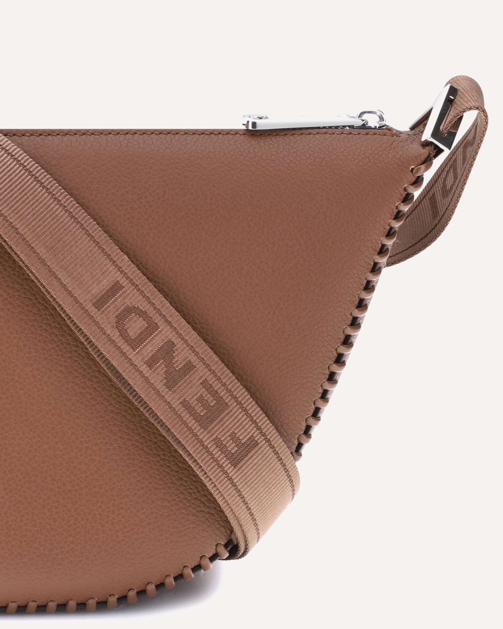 FENDI Melon small Shoulder Bag BROWN | Base Blu