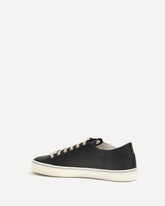 Sneakers stringate con occhielli metallici - NERO | Base Blu