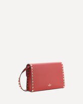 Small Rockstud grained calfskin Shoulder Bag - RED | Base Blu