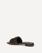 Matelassé nappa leather Sandals - BROWN | Base Blu