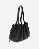 Scallop Shoulder Bag - BLACK | Base Blu