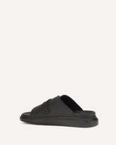 Sandali con fibbia - NERO | Base Blu