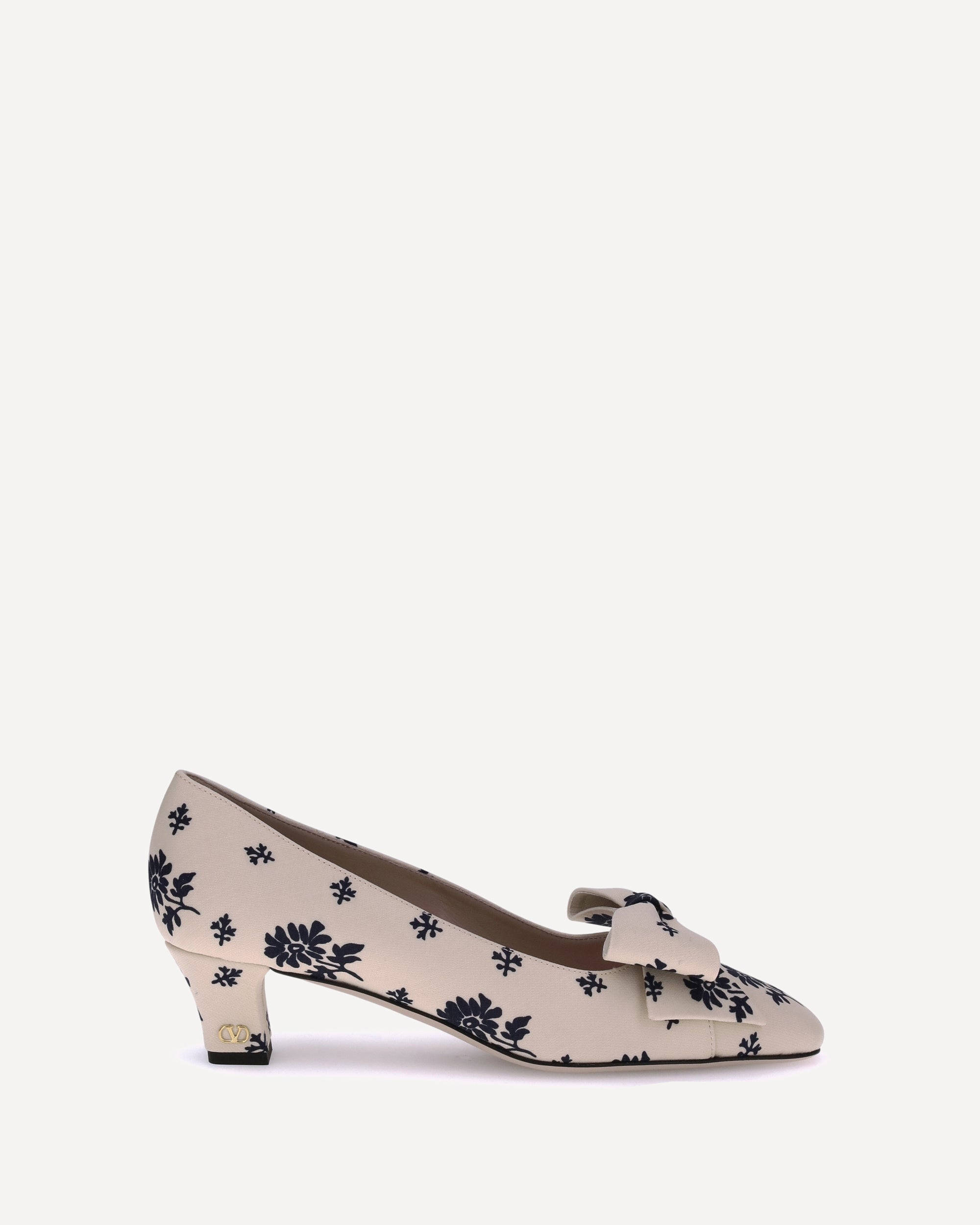 VALENTINO GARAVANI Bowow Pumps CREAM | Base Blu