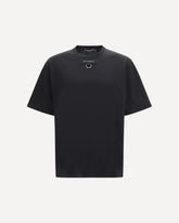 Round neck short sleeve T-shirt with D-ring detail - BLACK | Base Blu