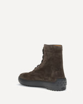 Suede Ankle Boots - BROWN | Base Blu