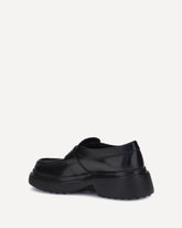 Mocassini in pelle con anelli - NERO | Base Blu