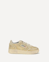 Crystal Medalist Sneakers - BEIGE | Base Blu
