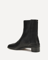 Tabi Ankle Boots - BLACK | Base Blu